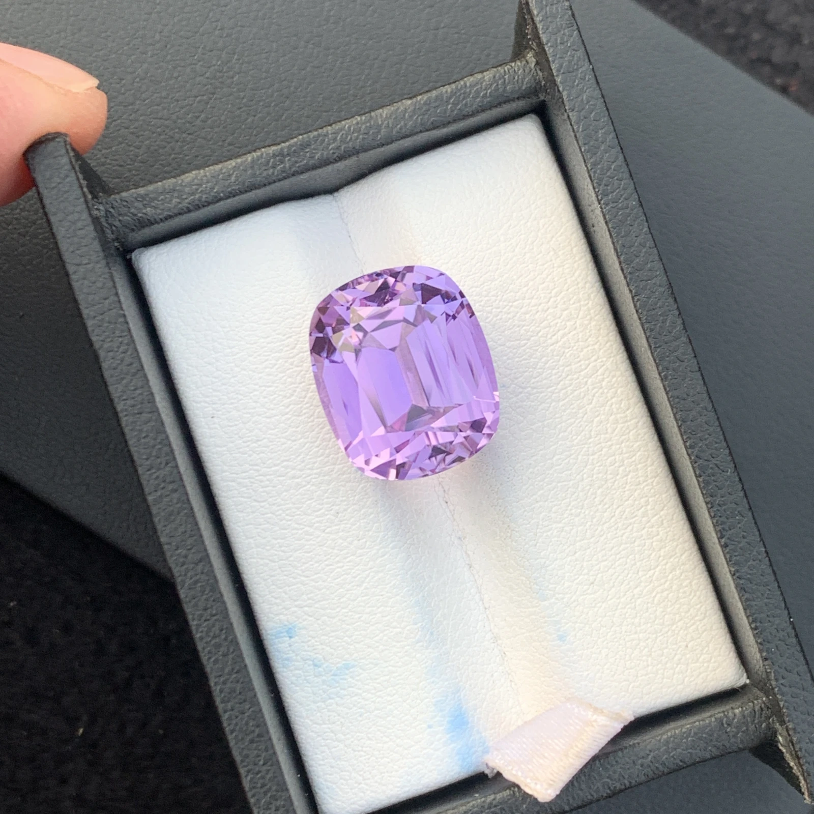 18.75ct Natural Unheated Purple Kunzite Cushion Shape Loose Gemstone from Afghanistan — view 6